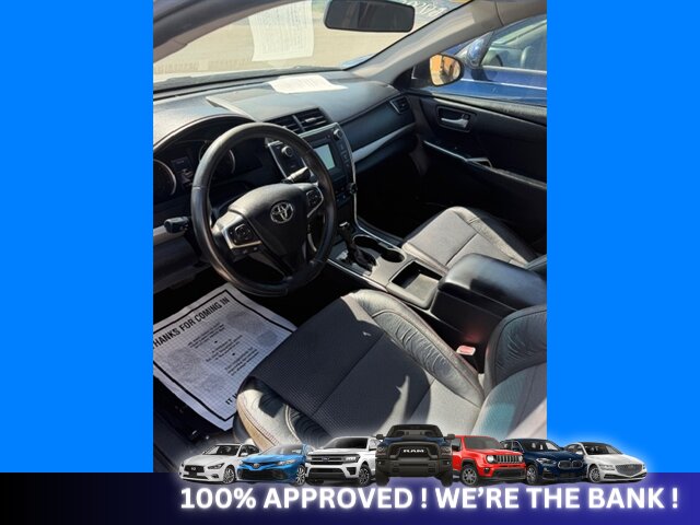 2016 Toyota Camry SE   - Photo 4 - Naples, FL 34112