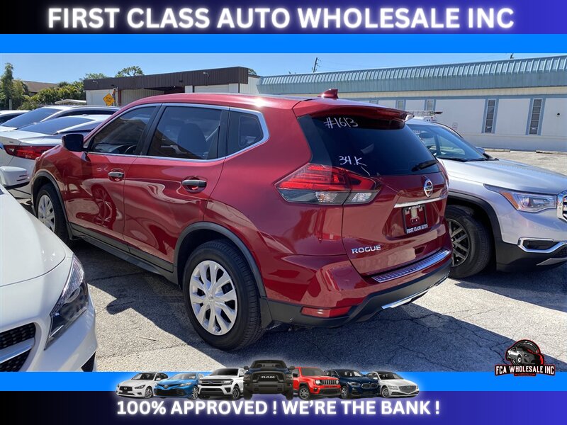 2017 Nissan Rogue S   - Photo 4 - Naples, FL 34112