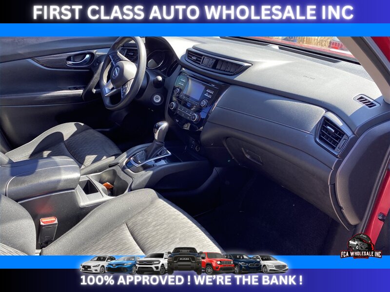 2017 Nissan Rogue S   - Photo 8 - Naples, FL 34112