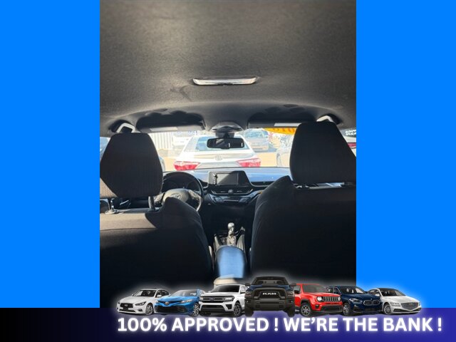 2018 Toyota C-HR XLE   - Photo 7 - Naples, FL 34112