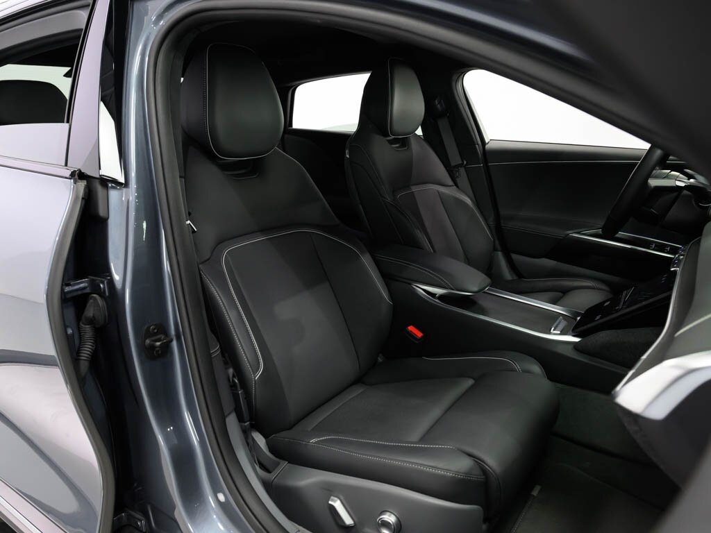 2024 Lucid Air Touring   - Photo 41 - Sarasota, FL 34243