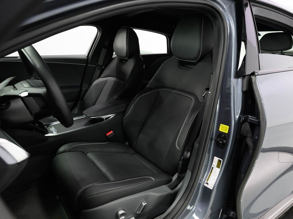 2024 Lucid Air Touring   - Photo 40 - Sarasota, FL 34243