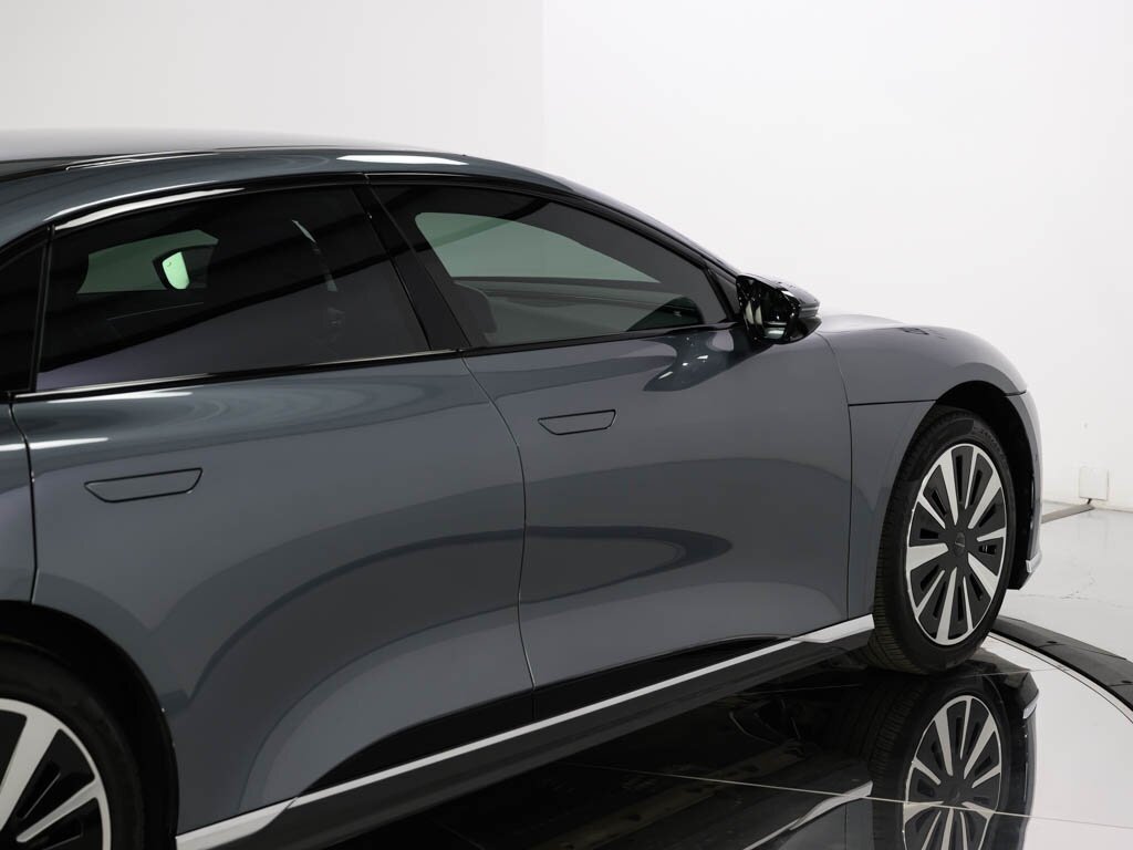 2024 Lucid Air Touring   - Photo 26 - Sarasota, FL 34243