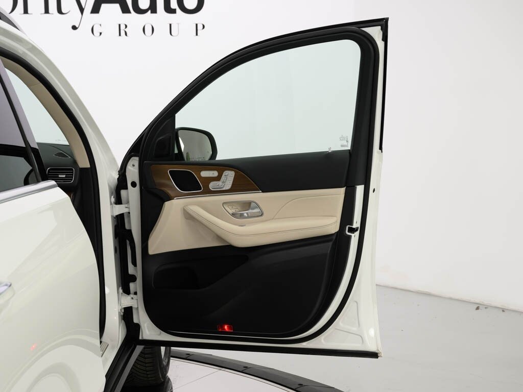 2025 Mercedes-Benz GLE 350 19 " Wheels Nappa Leather Steering Wheel   - Photo 39 - Sarasota, FL 34243