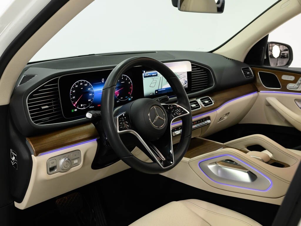 2025 Mercedes-Benz GLE 350 19 " Wheels Nappa Leather Steering Wheel   - Photo 47 - Sarasota, FL 34243