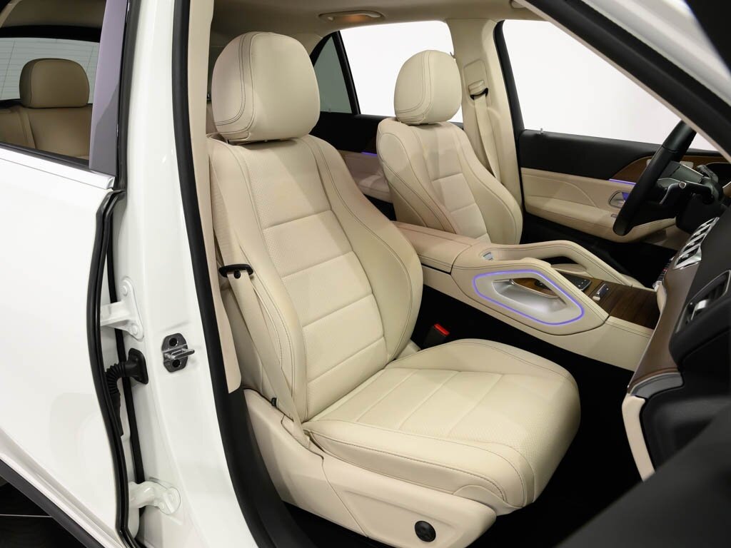 2025 Mercedes-Benz GLE 350 19 " Wheels Nappa Leather Steering Wheel   - Photo 43 - Sarasota, FL 34243