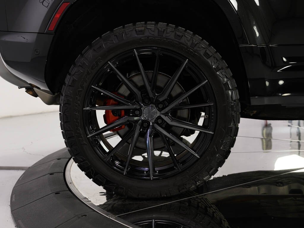 2021 Land Rover Defender 110 X 22 " Vosson Wheels 1.5 " Lift - Photo 37 - Sarasota, FL 34243
