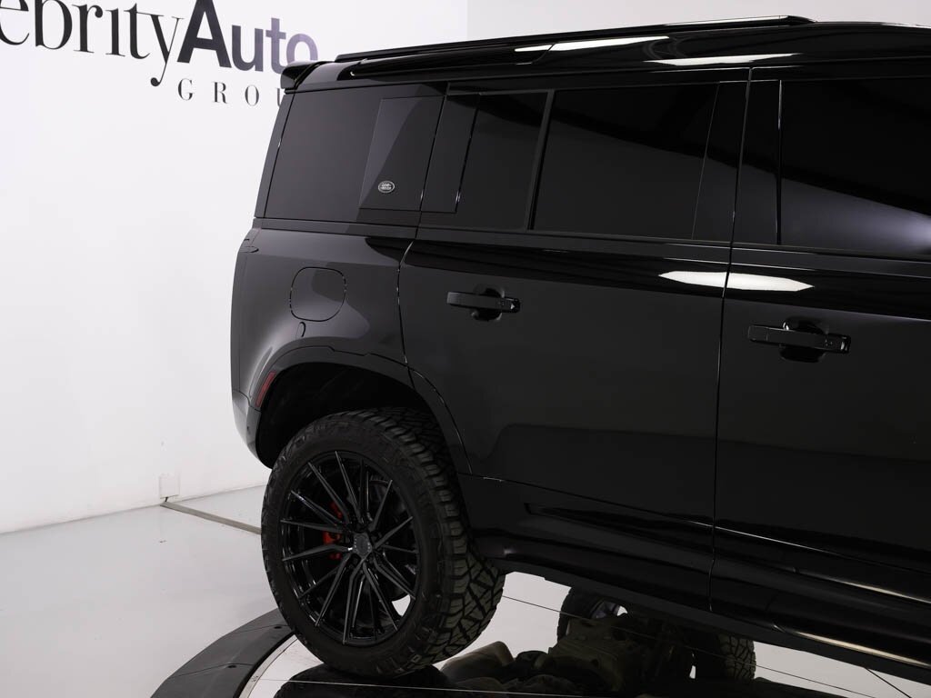 2021 Land Rover Defender 110 X 22 " Vosson Wheels 1.5 " Lift - Photo 28 - Sarasota, FL 34243