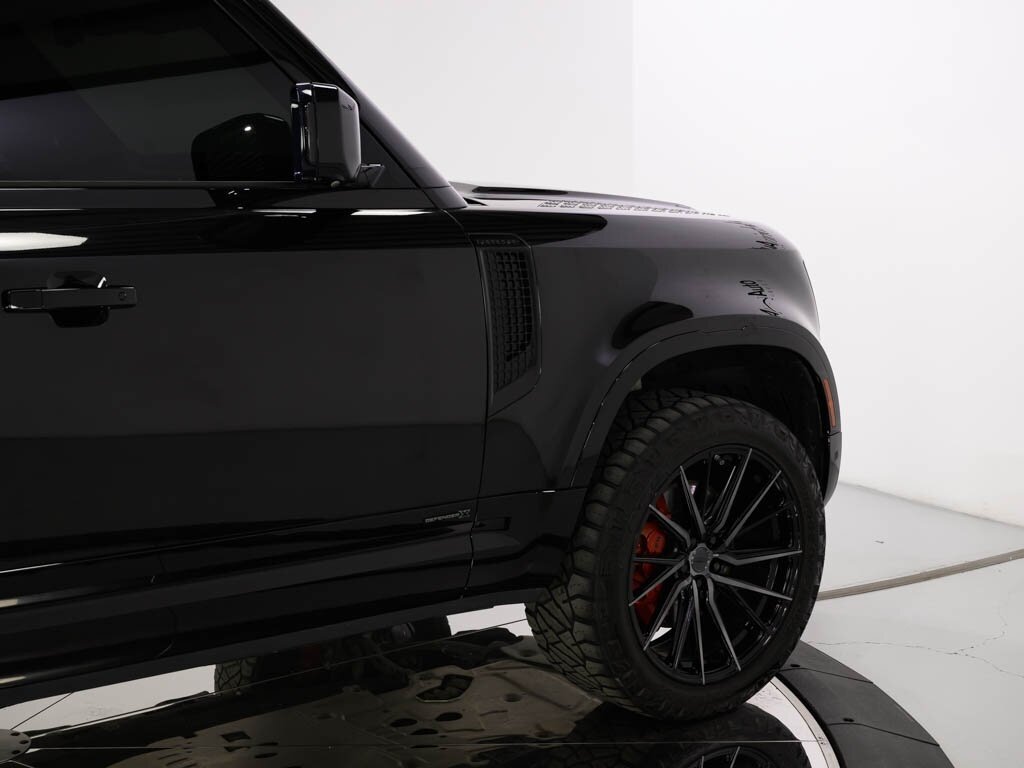 2021 Land Rover Defender 110 X 22 " Vosson Wheels 1.5 " Lift - Photo 17 - Sarasota, FL 34243
