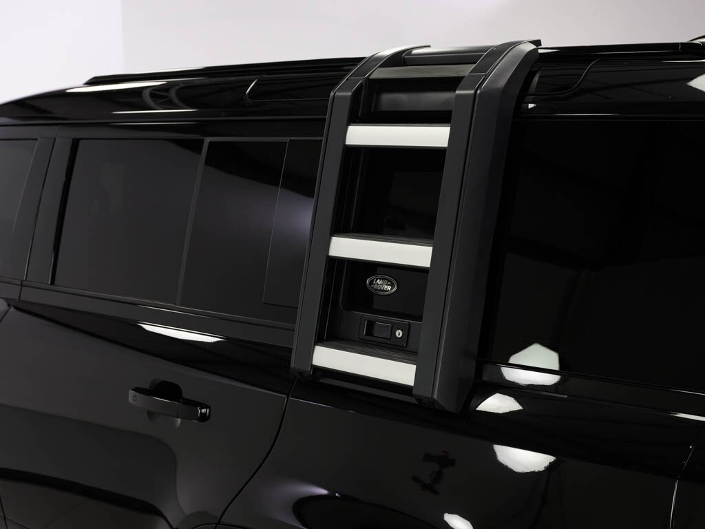 2021 Land Rover Defender 110 X 22 " Vosson Wheels 1.5 " Lift - Photo 32 - Sarasota, FL 34243