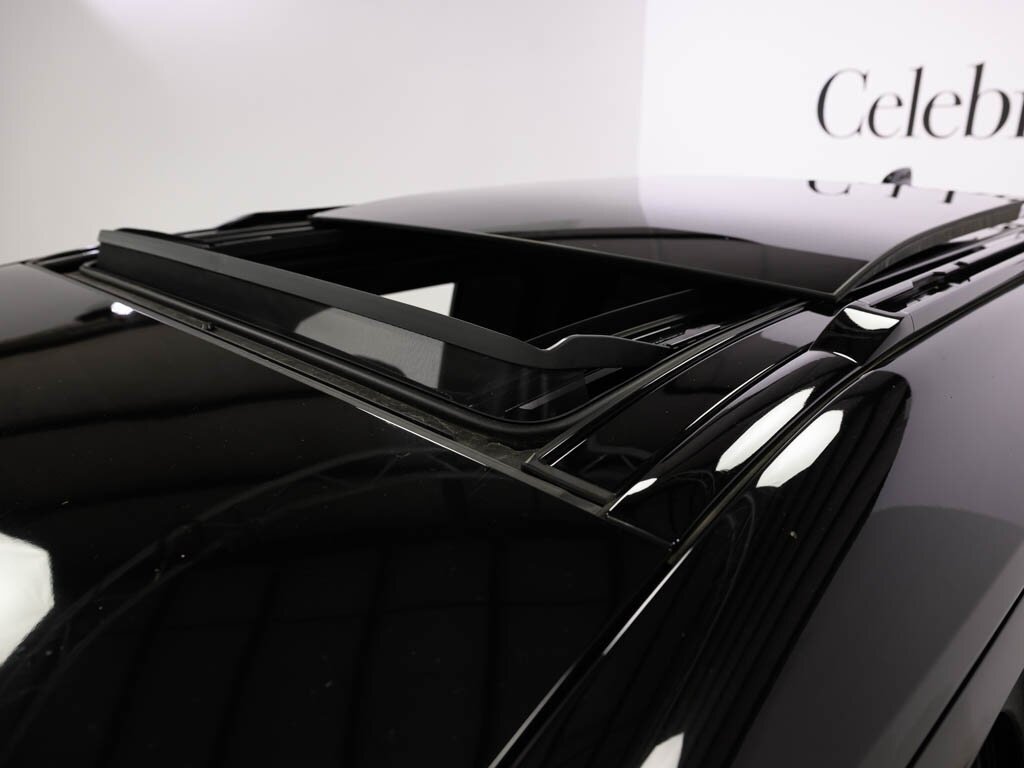 2021 Land Rover Defender 110 X 22 " Vosson Wheels 1.5 " Lift - Photo 35 - Sarasota, FL 34243