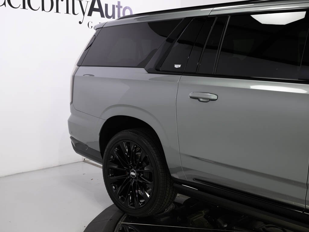 2025 Cadillac Escalade ESV AWD V-Series Onyx Pkg Super Cruise 24 " Wheels   - Photo 28 - Sarasota, FL 34243