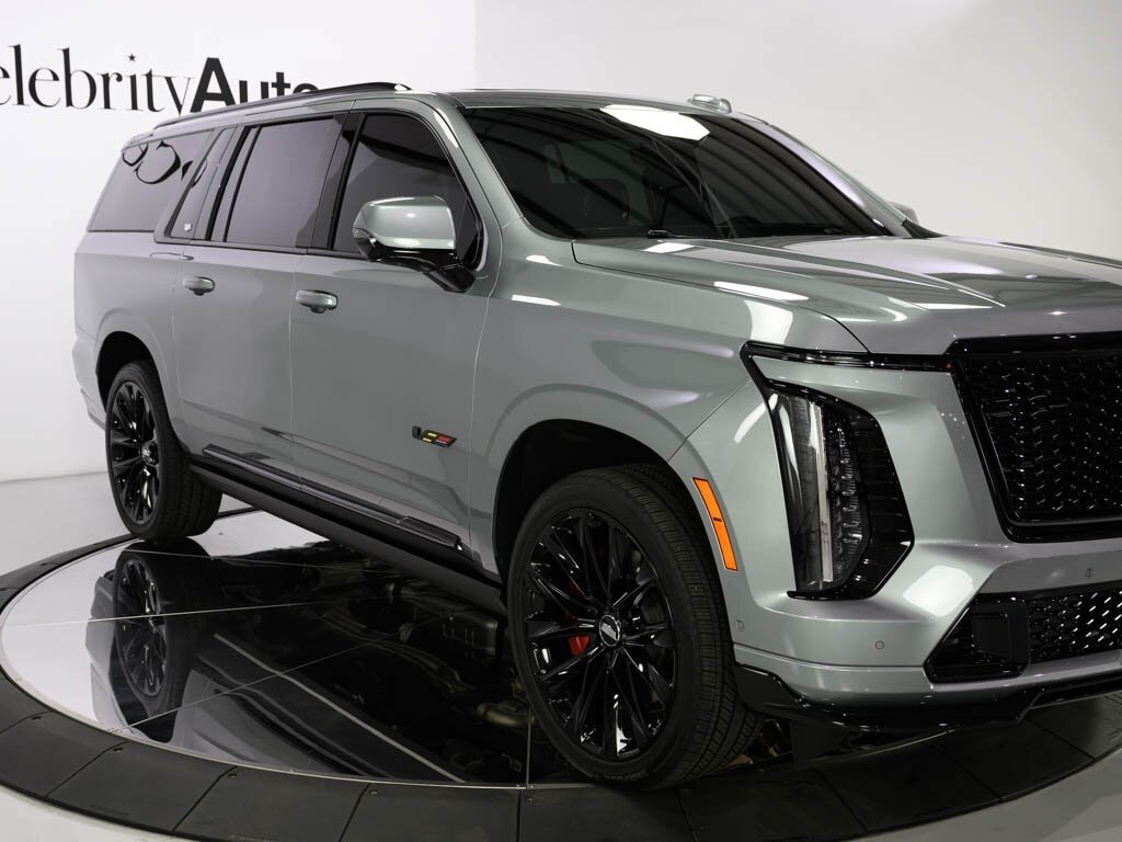 2025 Cadillac Escalade ESV AWD V-Series Onyx Pkg Super Cruise 24 " Wheels   - Photo 10 - Sarasota, FL 34243