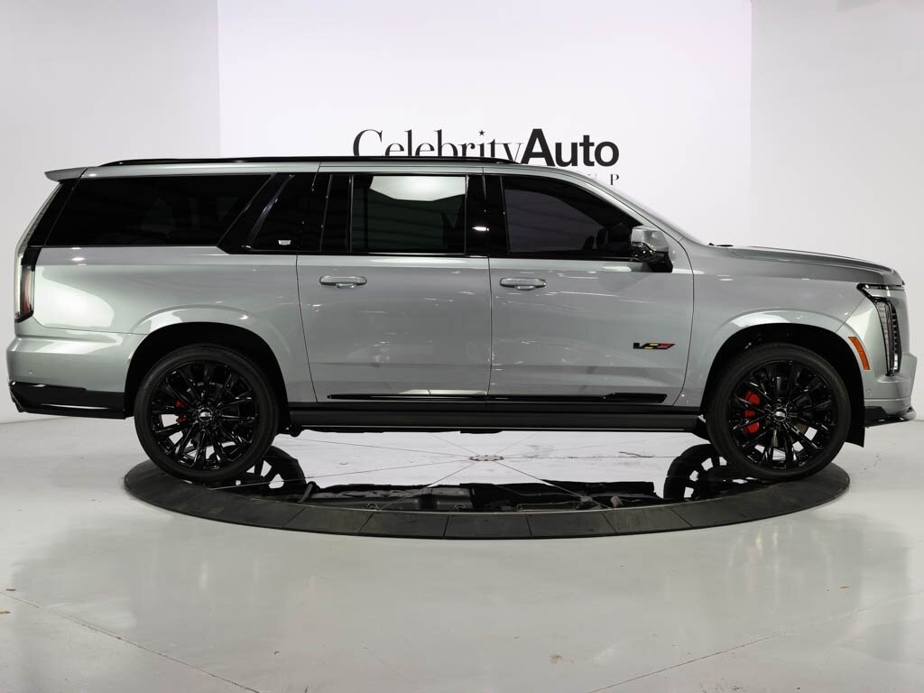 2025 Cadillac Escalade ESV AWD V-Series Onyx Pkg Super Cruise 24 " Wheels   - Photo 8 - Sarasota, FL 34243