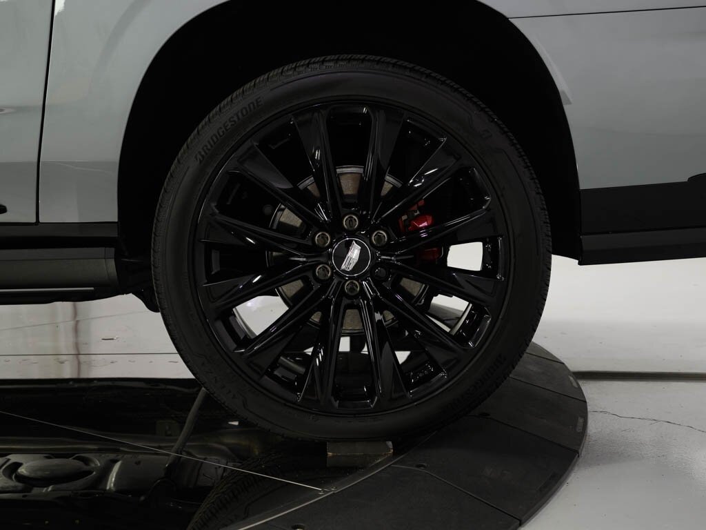 2025 Cadillac Escalade ESV AWD V-Series Onyx Pkg Super Cruise 24 " Wheels   - Photo 39 - Sarasota, FL 34243