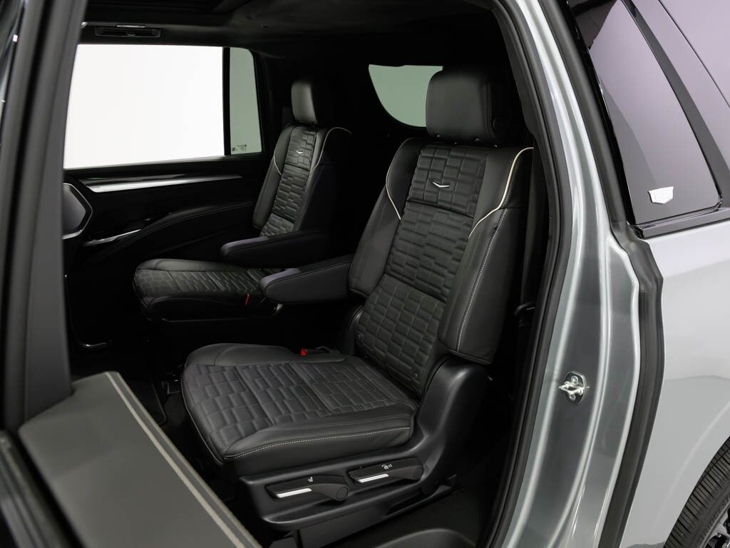 2025 Cadillac Escalade ESV AWD V-Series Onyx Pkg Super Cruise 24 " Wheels   - Photo 48 - Sarasota, FL 34243