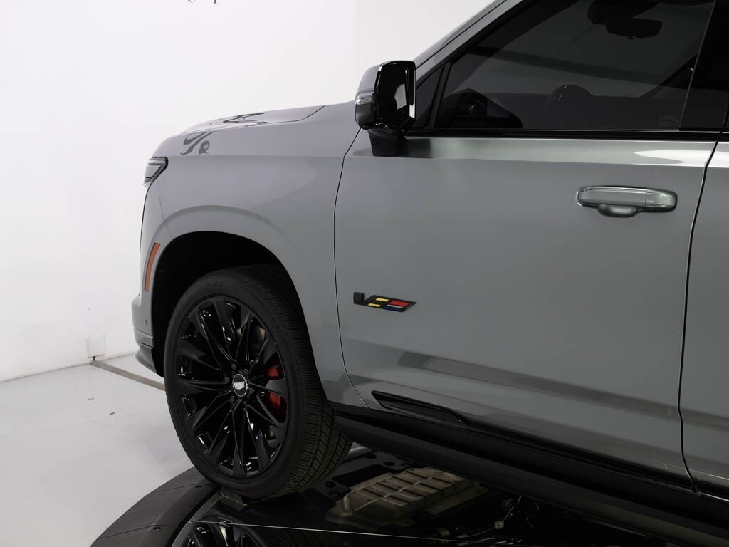 2025 Cadillac Escalade ESV AWD V-Series Onyx Pkg Super Cruise 24 " Wheels   - Photo 18 - Sarasota, FL 34243