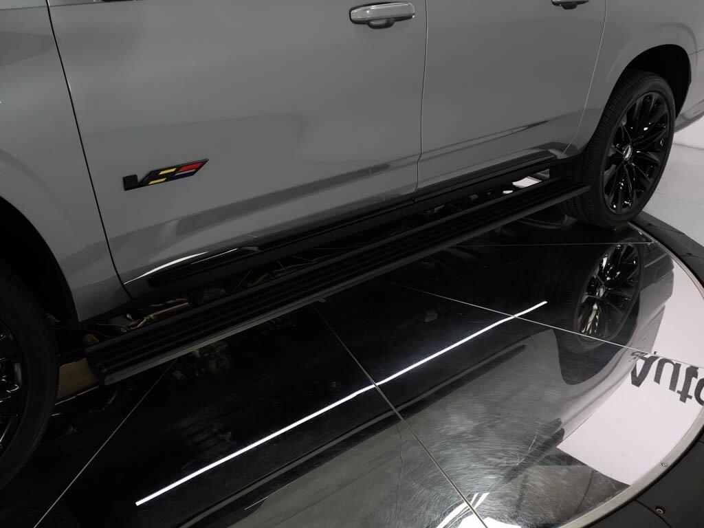 2025 Cadillac Escalade ESV AWD V-Series Onyx Pkg Super Cruise 24 " Wheels   - Photo 35 - Sarasota, FL 34243