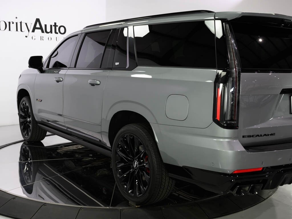 2025 Cadillac Escalade ESV AWD V-Series Onyx Pkg Super Cruise 24 " Wheels   - Photo 23 - Sarasota, FL 34243
