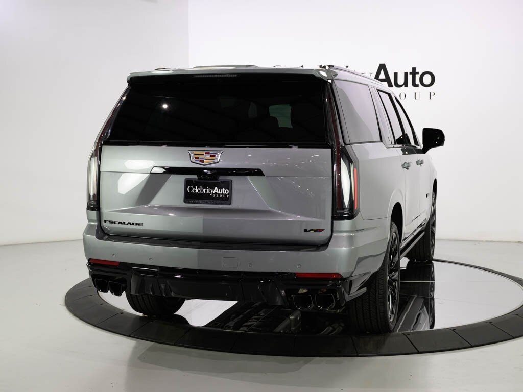 2025 Cadillac Escalade ESV AWD V-Series Onyx Pkg Super Cruise 24 " Wheels   - Photo 30 - Sarasota, FL 34243