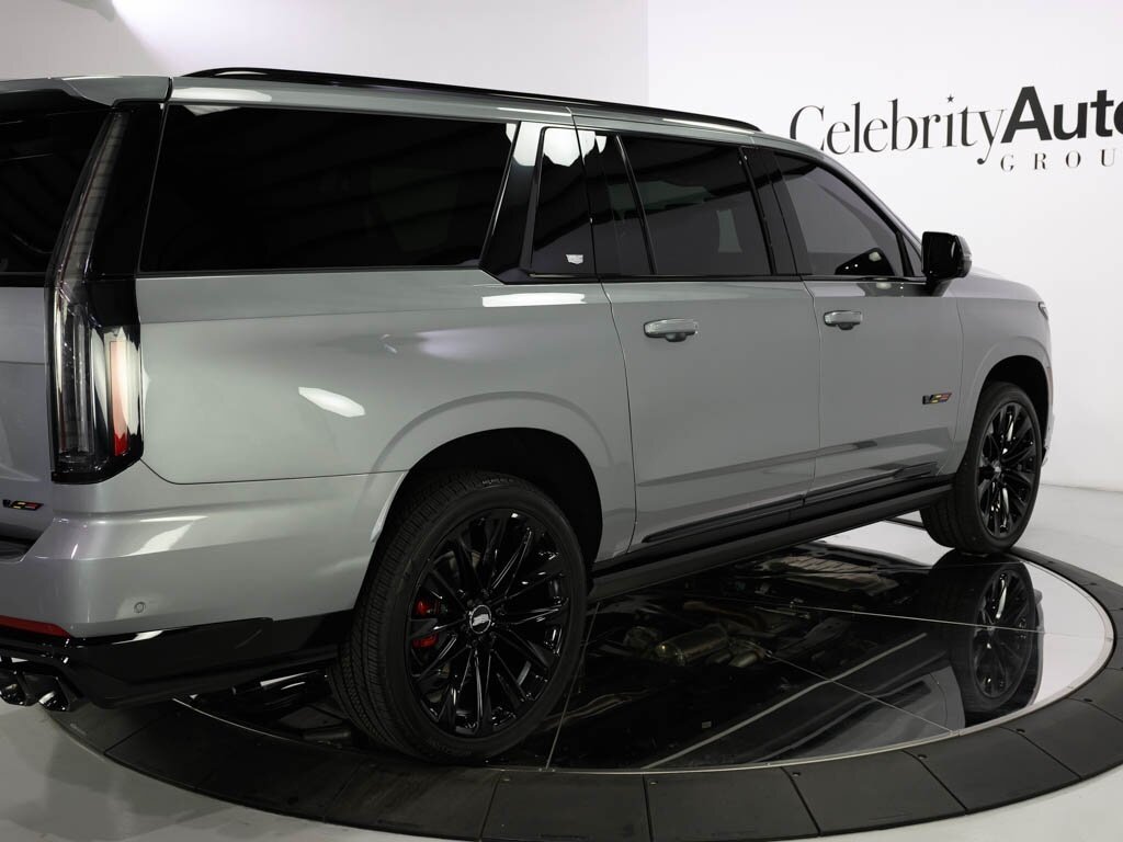 2025 Cadillac Escalade ESV AWD V-Series Onyx Pkg Super Cruise 24 " Wheels   - Photo 21 - Sarasota, FL 34243