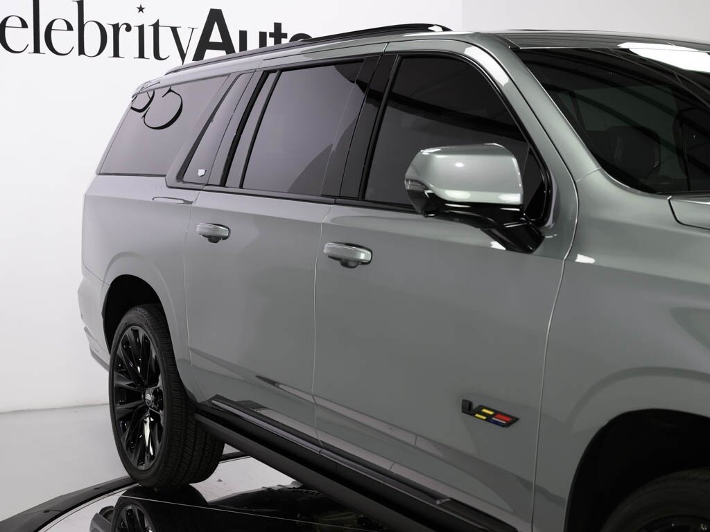 2025 Cadillac Escalade ESV AWD V-Series Onyx Pkg Super Cruise 24 " Wheels   - Photo 15 - Sarasota, FL 34243