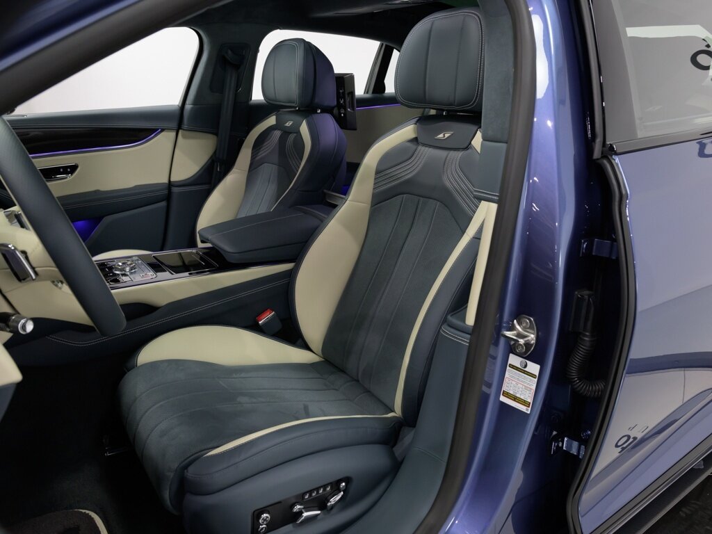 2023 Bentley Flying Spur S V8 $322K MSRP Styling Specification   - Photo 43 - Sarasota, FL 34243