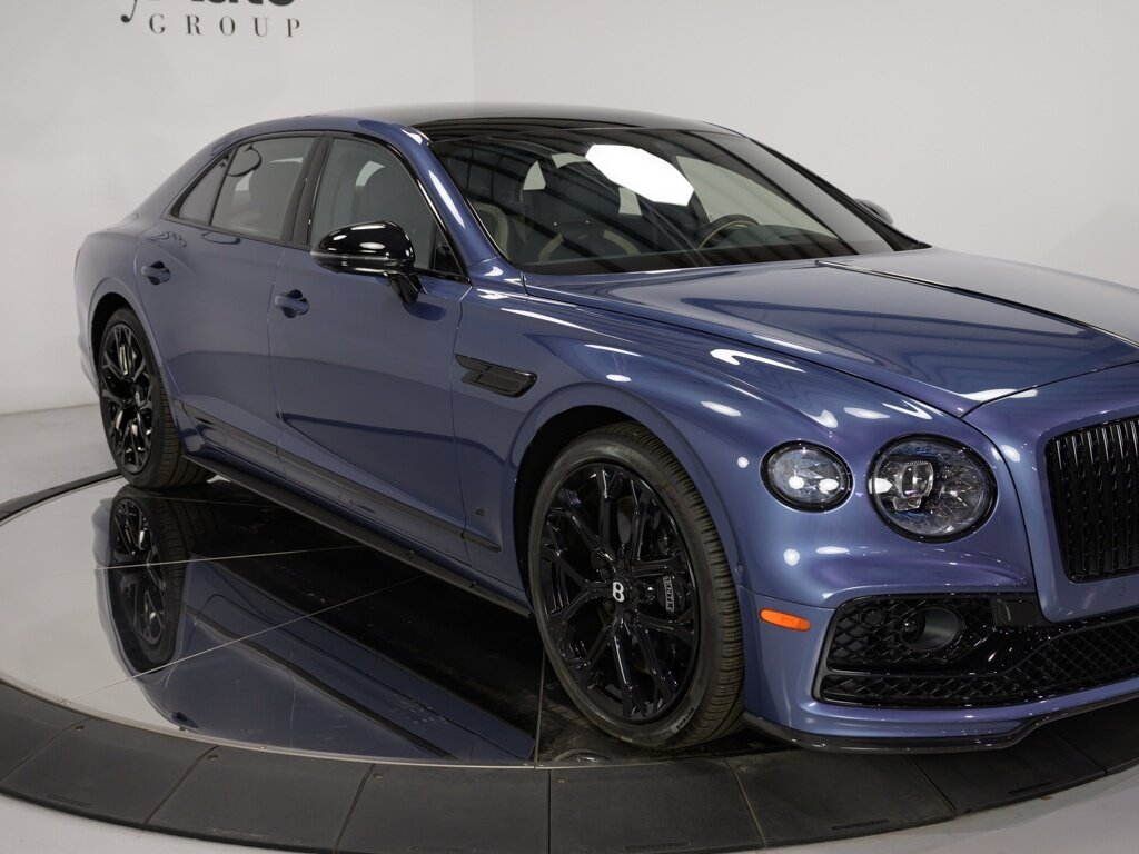 2023 Bentley Flying Spur S V8 $322K MSRP Styling Specification   - Photo 10 - Sarasota, FL 34243