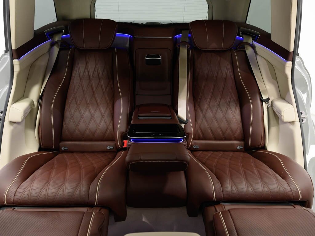 2024 Mercedes-Benz GLS Maybach GLS 600 4MATIC® - Photo 49 - Sarasota, FL 34243