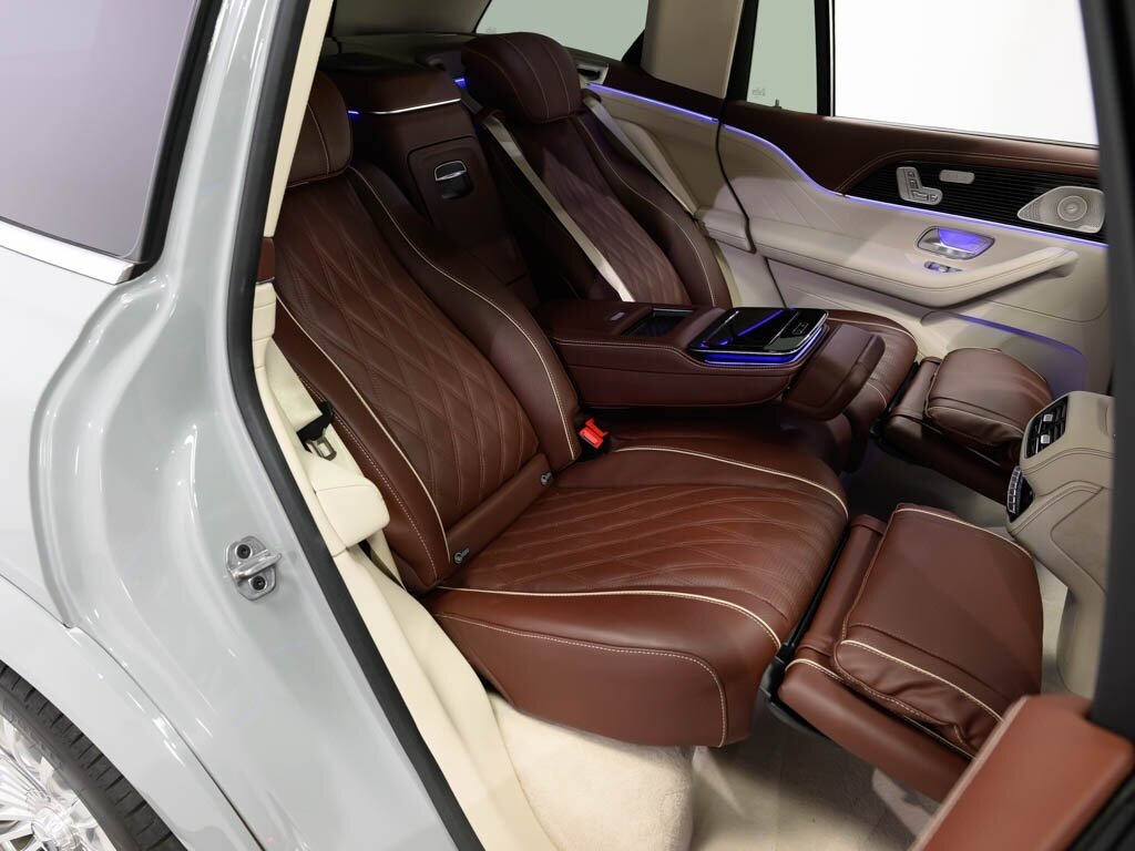 2024 Mercedes-Benz GLS Maybach GLS 600 4MATIC® - Photo 47 - Sarasota, FL 34243