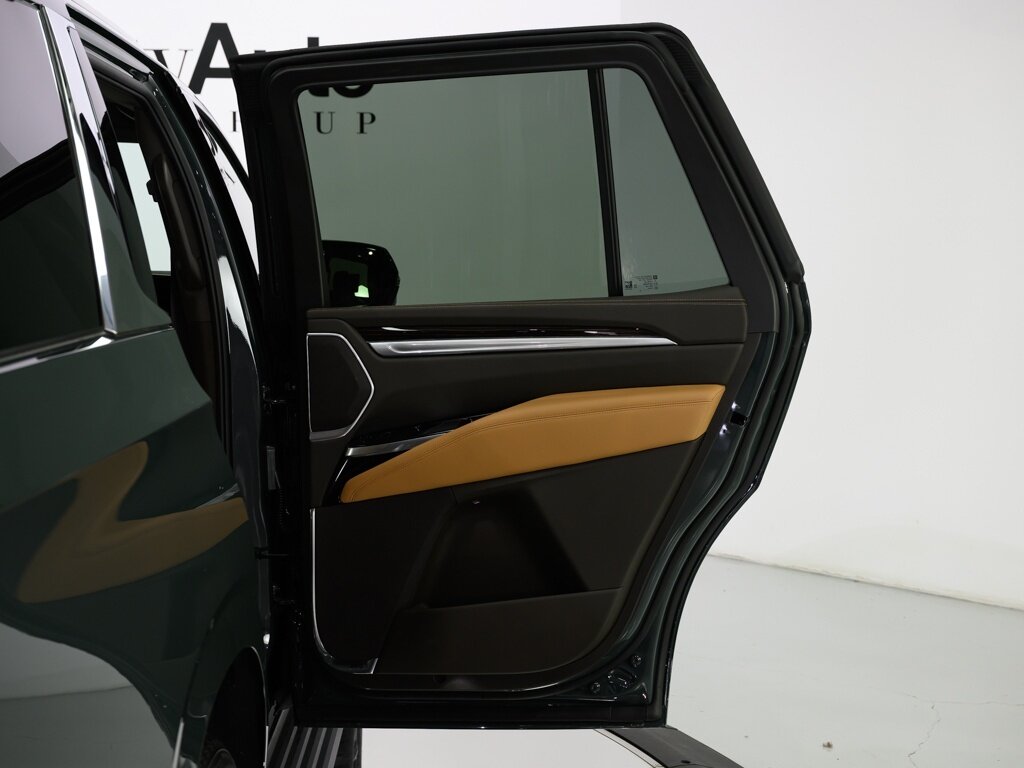 2025 Cadillac Escalade 4WD Premium Luxury Touring Pkg Super Cruise - Photo 43 - Sarasota, FL 34243