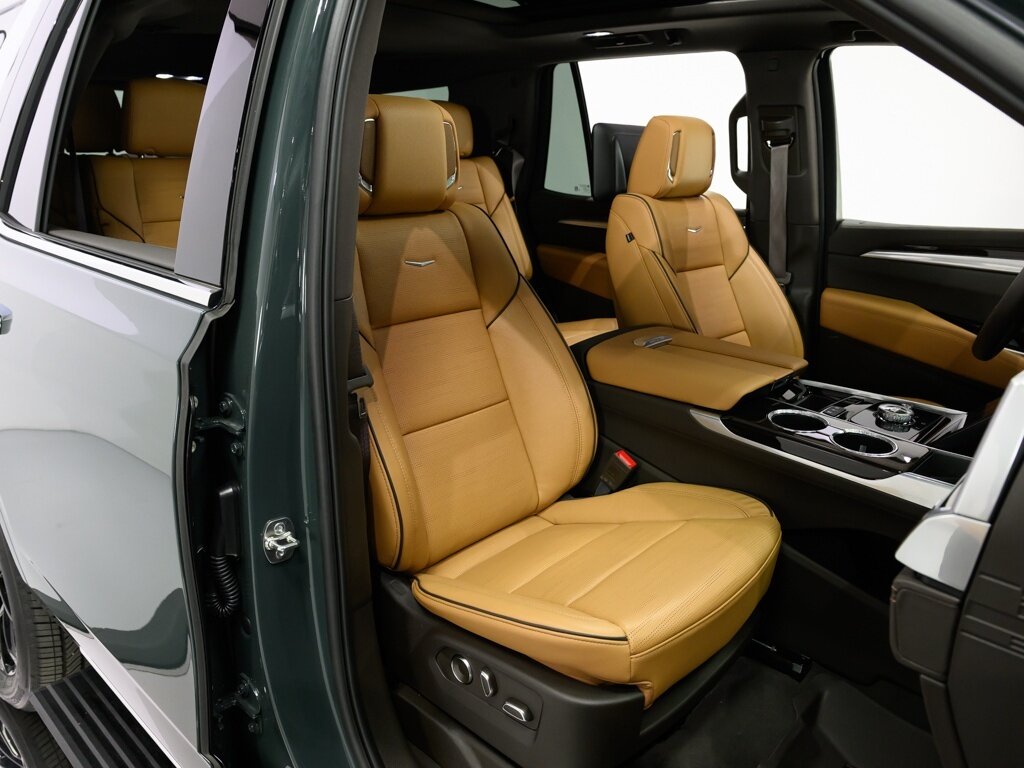 2025 Cadillac Escalade 4WD Premium Luxury Touring Pkg Super Cruise - Photo 45 - Sarasota, FL 34243
