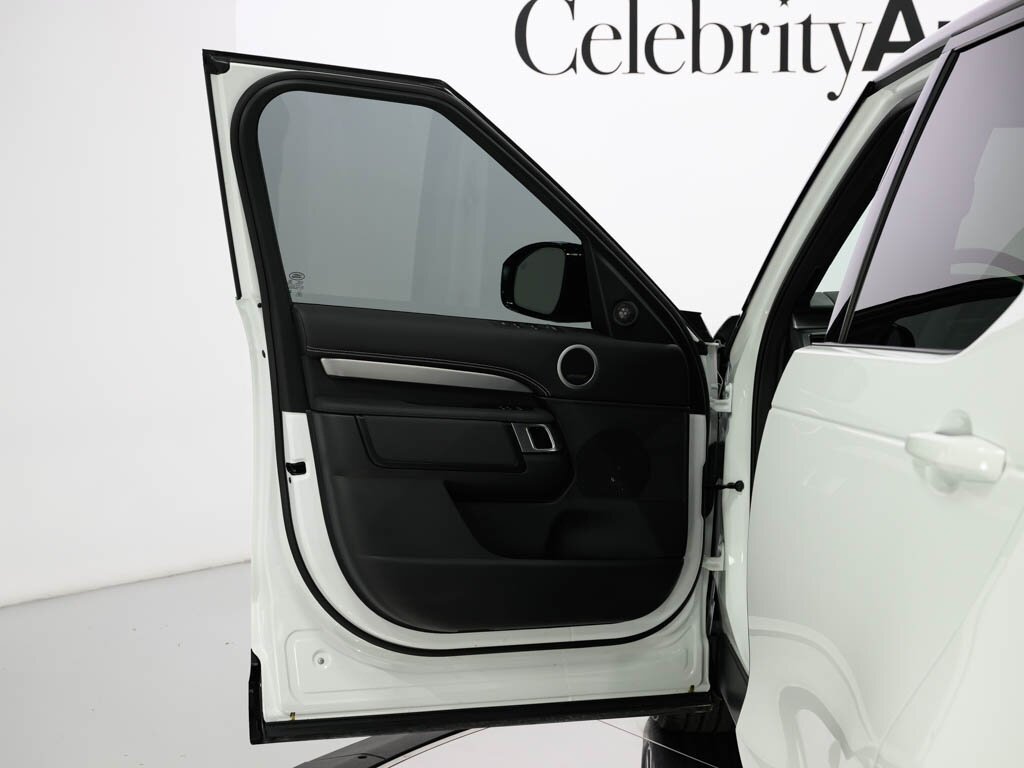 2024 Land Rover Discovery P360 Dynamic SE 3RD Row Pack Comfort Pkg - Photo 38 - Sarasota, FL 34243