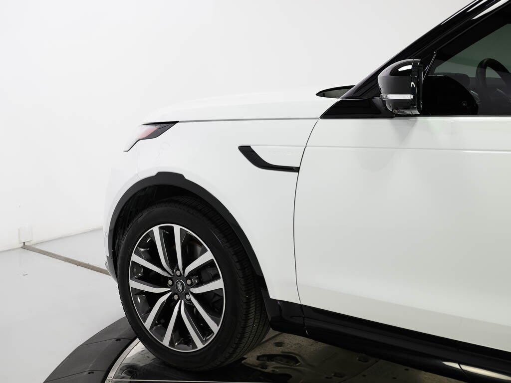 2024 Land Rover Discovery P360 Dynamic SE 3RD Row Pack Comfort Pkg - Photo 18 - Sarasota, FL 34243