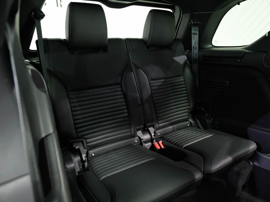 2024 Land Rover Discovery P360 Dynamic SE 3RD Row Pack Comfort Pkg - Photo 47 - Sarasota, FL 34243