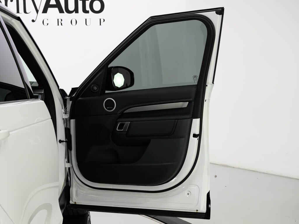 2024 Land Rover Discovery P360 Dynamic SE 3RD Row Pack Comfort Pkg - Photo 39 - Sarasota, FL 34243