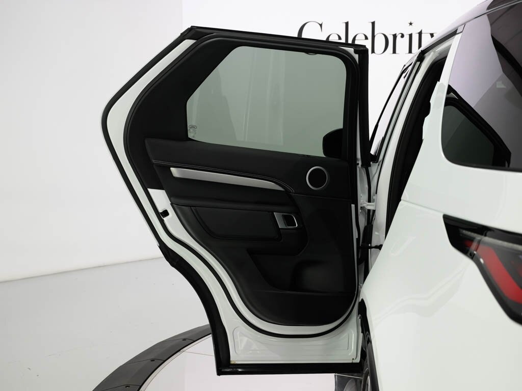 2024 Land Rover Discovery P360 Dynamic SE 3RD Row Pack Comfort Pkg - Photo 40 - Sarasota, FL 34243