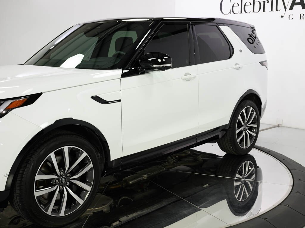 2024 Land Rover Discovery P360 Dynamic SE 3RD Row Pack Comfort Pkg - Photo 14 - Sarasota, FL 34243