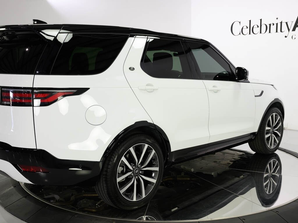 2024 Land Rover Discovery P360 Dynamic SE 3RD Row Pack Comfort Pkg - Photo 21 - Sarasota, FL 34243