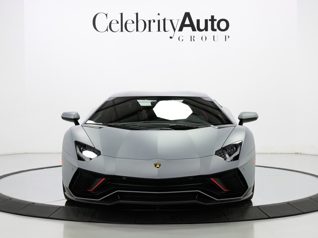 2022 Lamborghini Aventador LP 780-4 Ultimae - Photo 2 - Sarasota, FL 34243