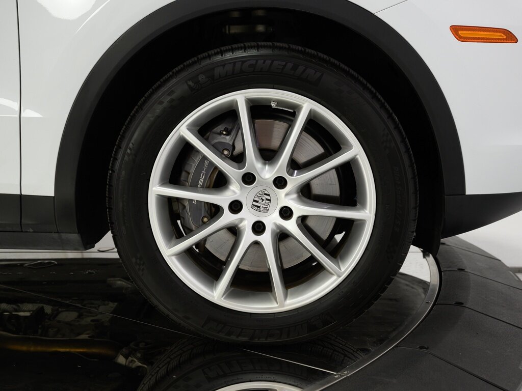 2022 Porsche Cayenne Coupe Premium Package 4 Zone Climate Control - Photo 32 - Sarasota, FL 34243