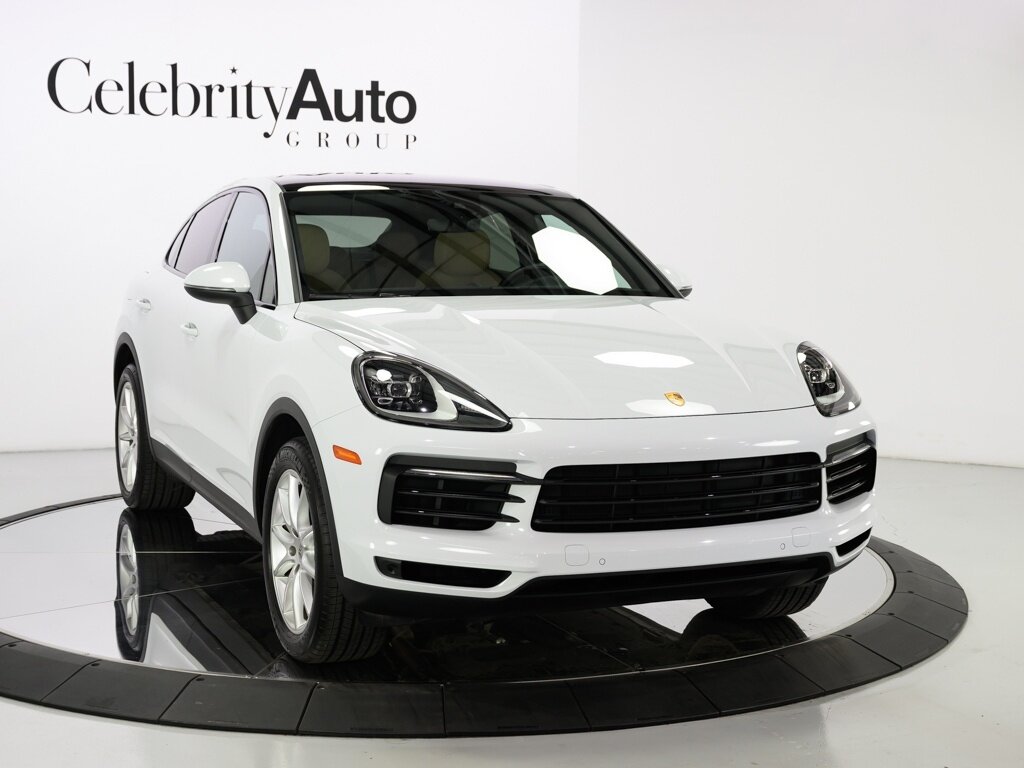 2022 Porsche Cayenne Coupe Premium Package 4 Zone Climate Control - Photo 19 - Sarasota, FL 34243