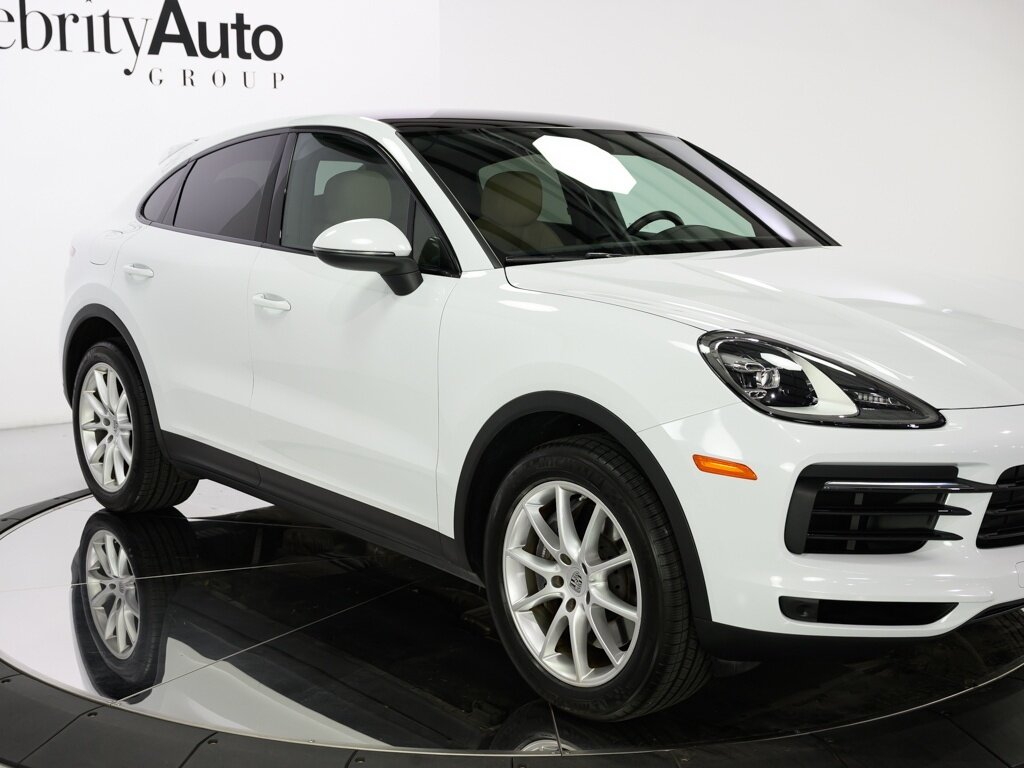 2022 Porsche Cayenne Coupe Premium Package 4 Zone Climate Control - Photo 10 - Sarasota, FL 34243