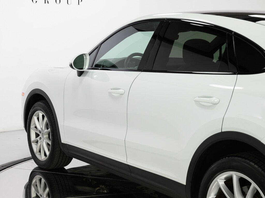 2022 Porsche Cayenne Coupe Premium Package 4 Zone Climate Control - Photo 27 - Sarasota, FL 34243