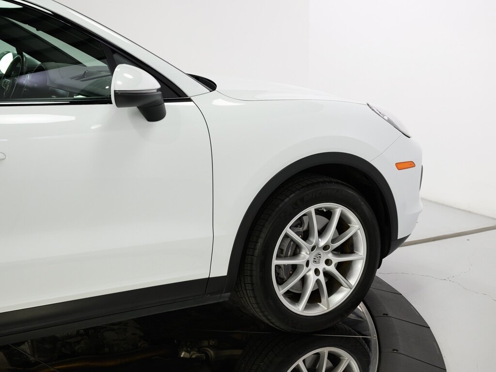 2022 Porsche Cayenne Coupe Premium Package 4 Zone Climate Control - Photo 17 - Sarasota, FL 34243