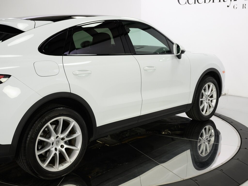 2022 Porsche Cayenne Coupe Premium Package 4 Zone Climate Control - Photo 24 - Sarasota, FL 34243