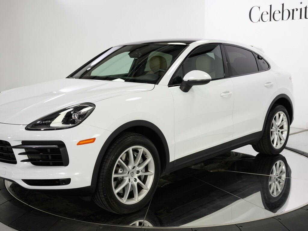 2022 Porsche Cayenne Coupe Premium Package 4 Zone Climate Control - Photo 12 - Sarasota, FL 34243