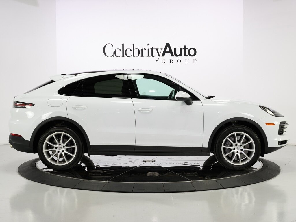 2022 Porsche Cayenne Coupe Premium Package 4 Zone Climate Control - Photo 8 - Sarasota, FL 34243