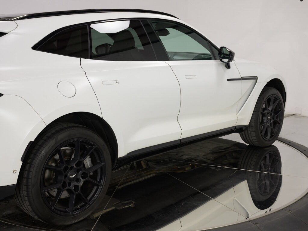 2022 Aston Martin DBX $227K MSRP Satin Paint Finish   - Photo 24 - Sarasota, FL 34243