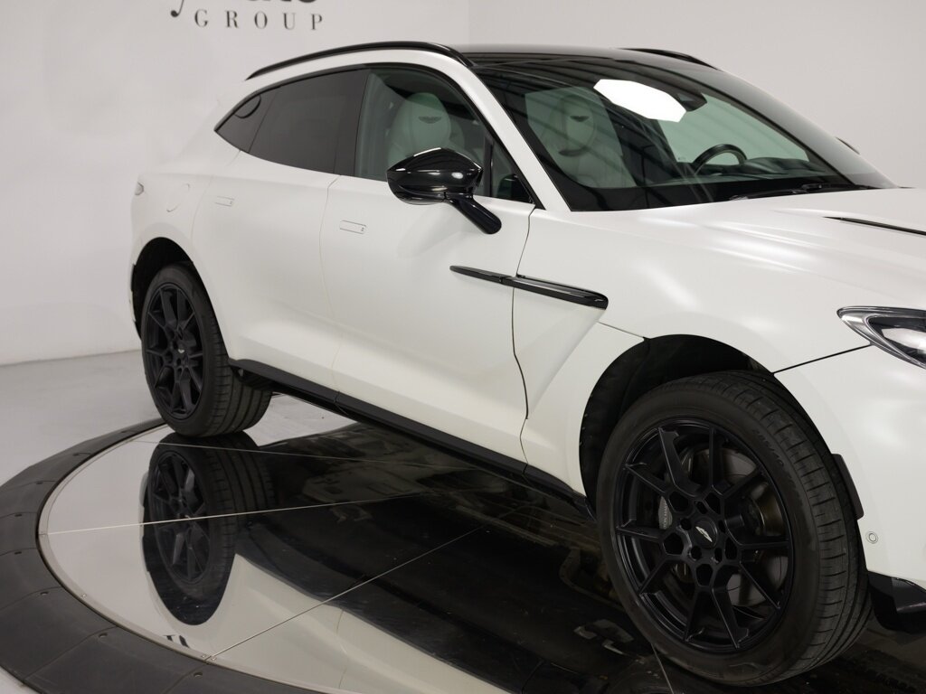 2022 Aston Martin DBX $227K MSRP Satin Paint Finish   - Photo 13 - Sarasota, FL 34243